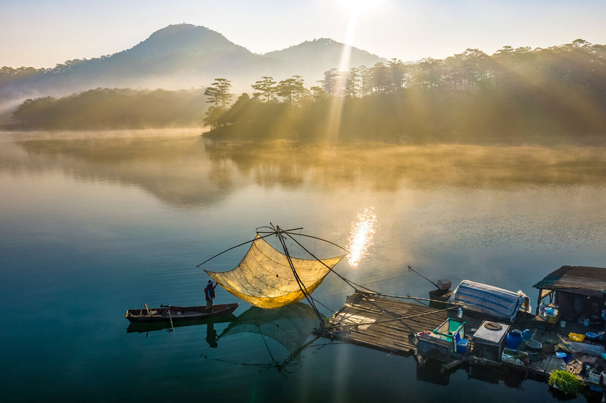 du lịch đà lạt sương sớm trên hồ tuyền lâm - dulichminhanh.com.vn