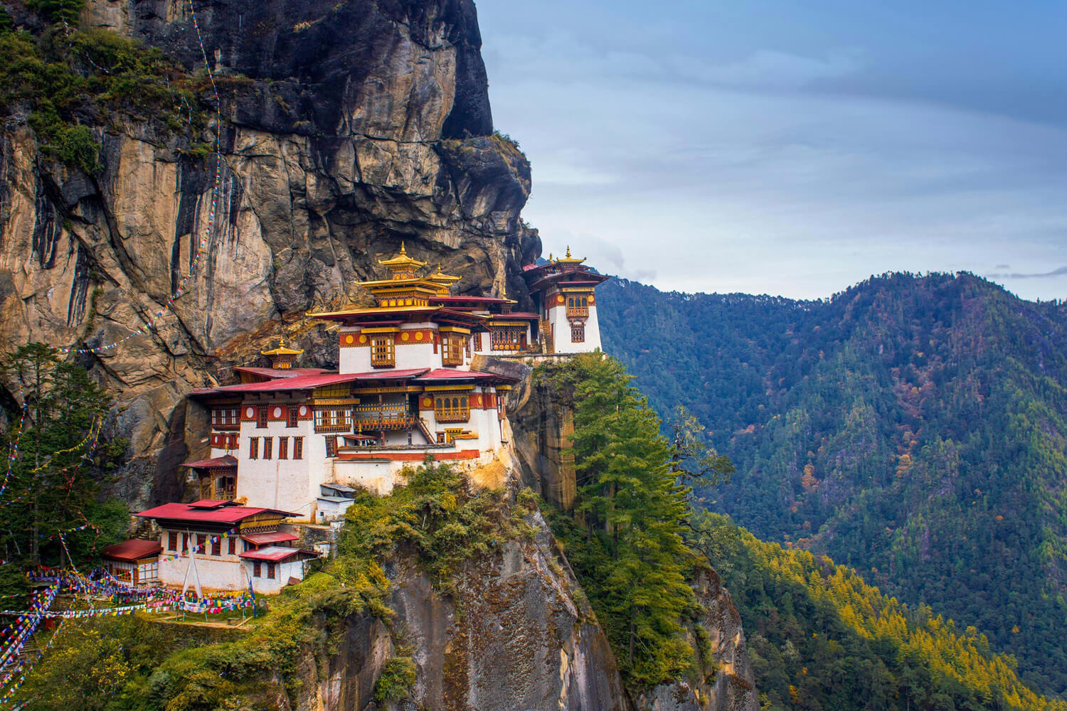 Du Lịch Bhutan: Vương Quốc Hạnh Phúc - Du Lịch Minh Anh